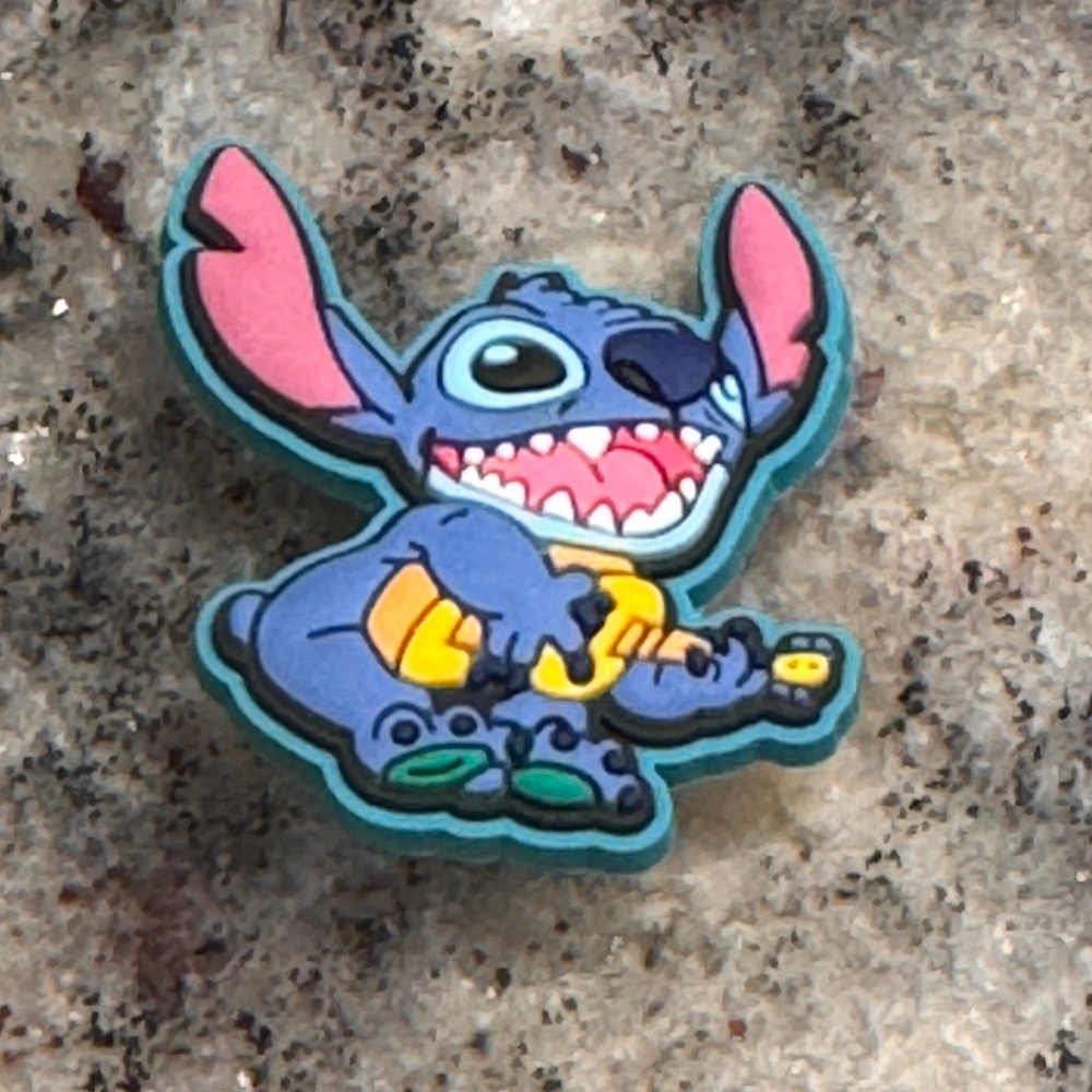 Stitch croc charm